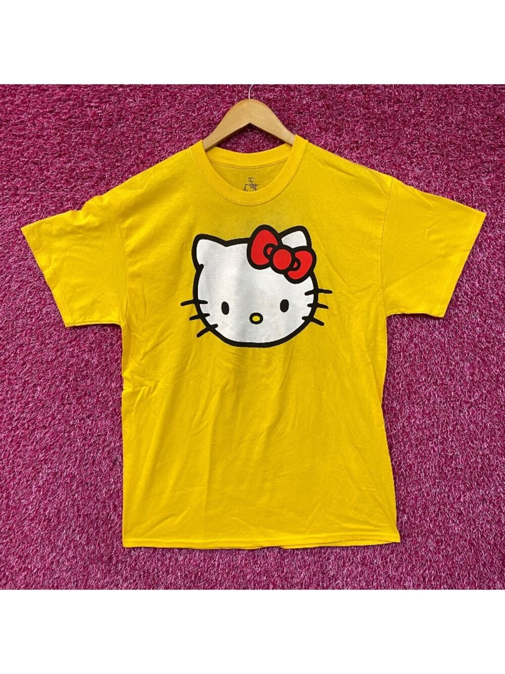 Hello Kitty Big Face Double Sided Tshirt size Large